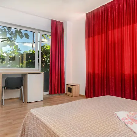 Eliade Habitación en casa particular *