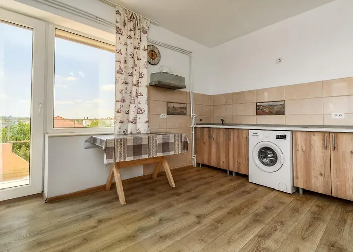 Eliade Homestay szállás *